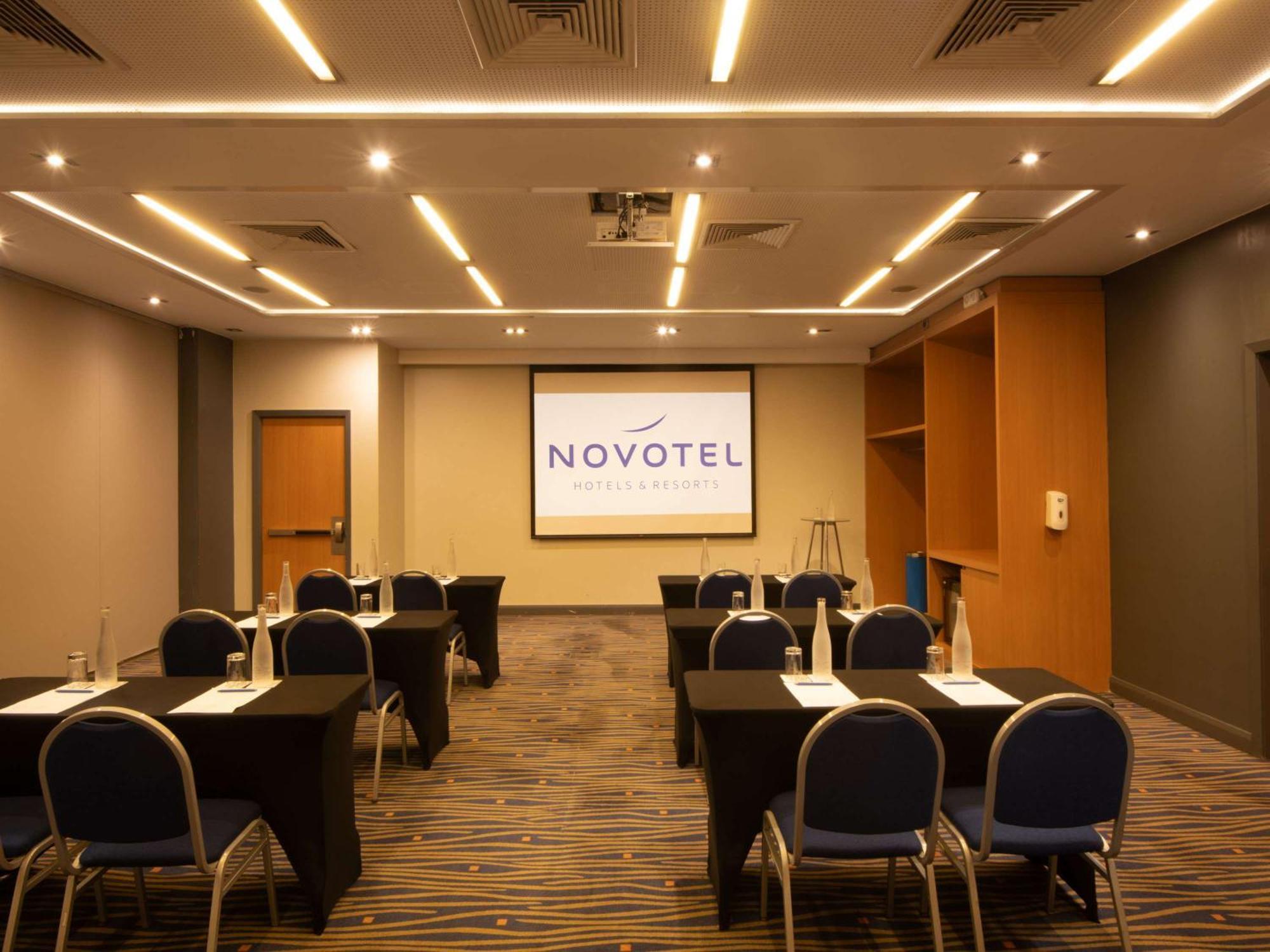 โนโวเทล ซานติอาโก วีตากูรา Hotel ภายนอก รูปภาพ