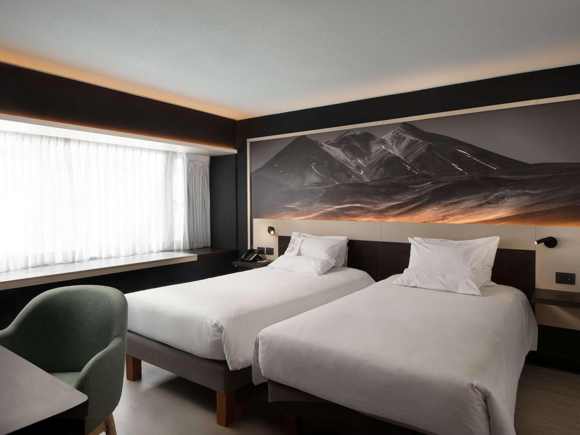 โนโวเทล ซานติอาโก วีตากูรา Hotel ภายนอก รูปภาพ