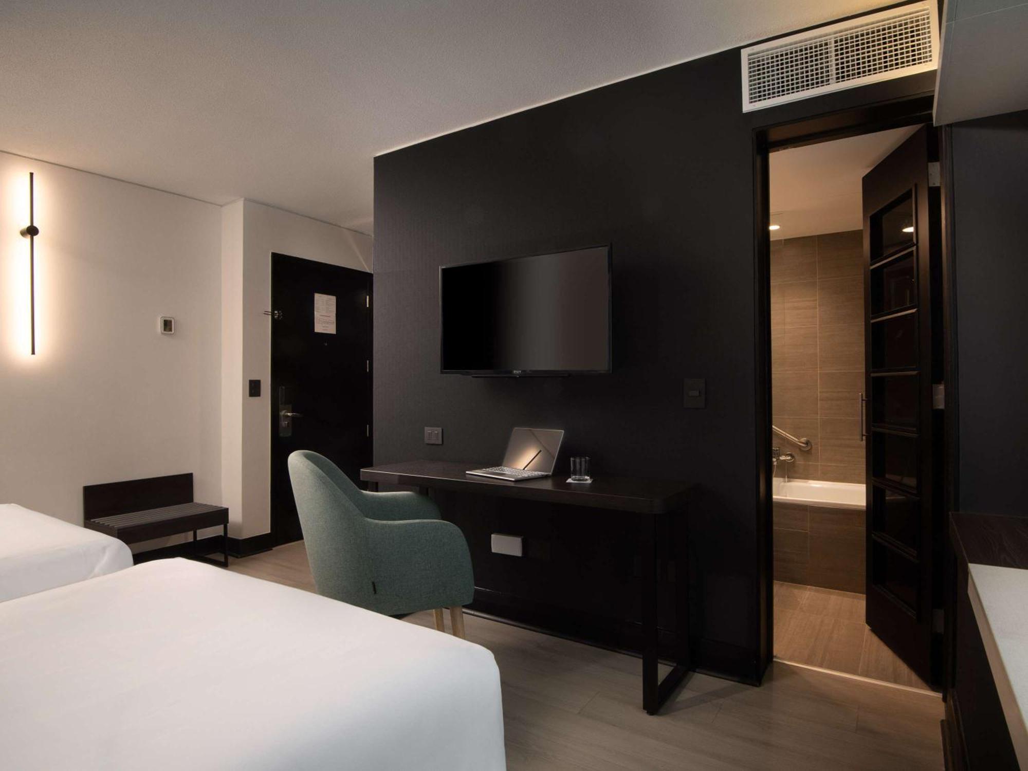 โนโวเทล ซานติอาโก วีตากูรา Hotel ภายนอก รูปภาพ