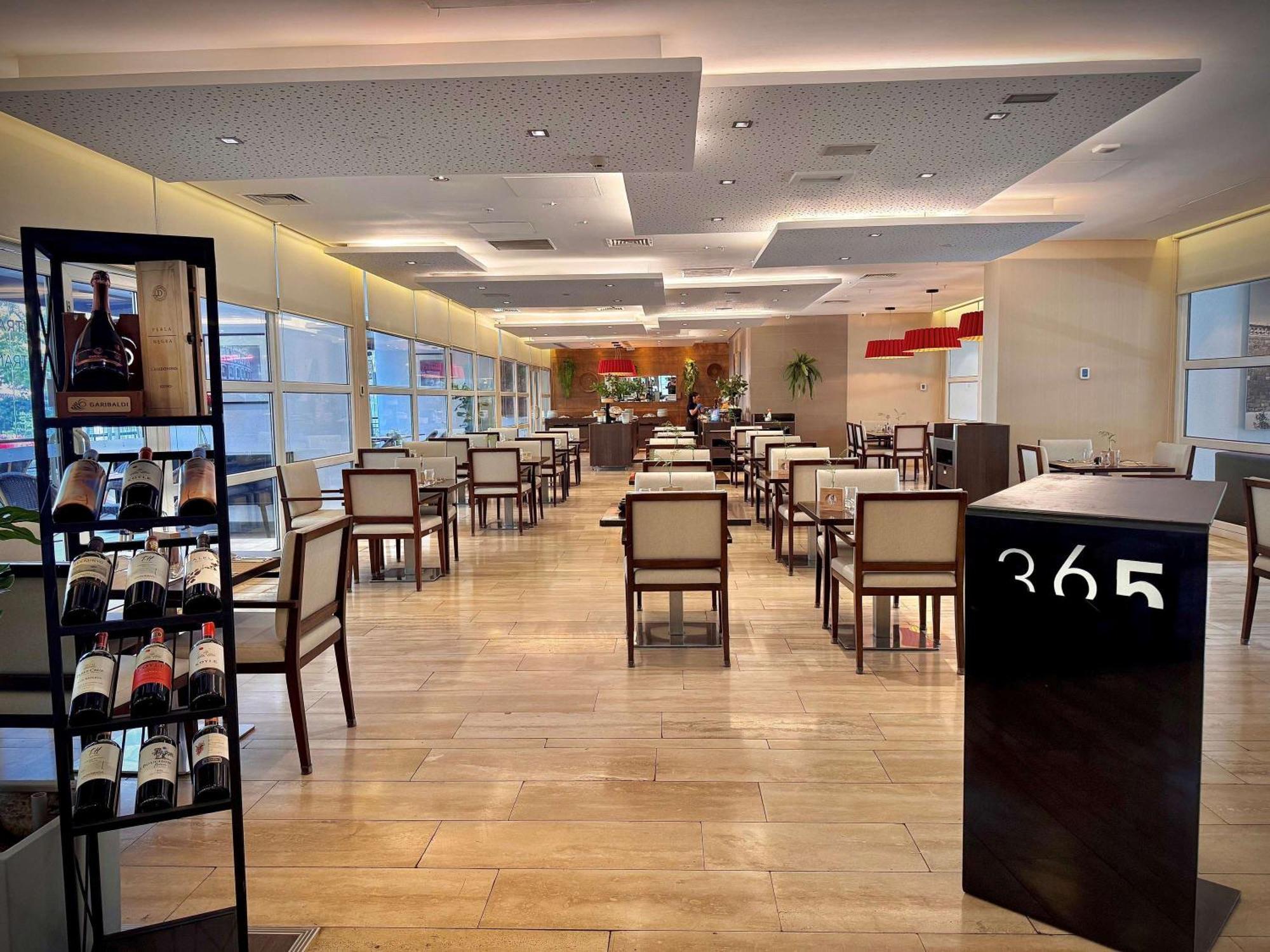 โนโวเทล ซานติอาโก วีตากูรา Hotel ภายนอก รูปภาพ