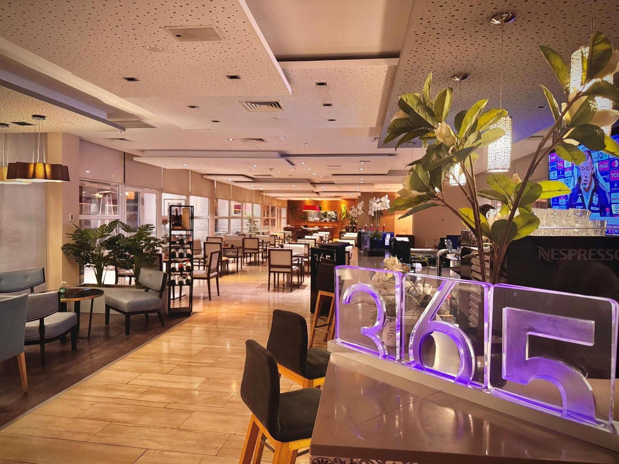 โนโวเทล ซานติอาโก วีตากูรา Hotel ภายนอก รูปภาพ